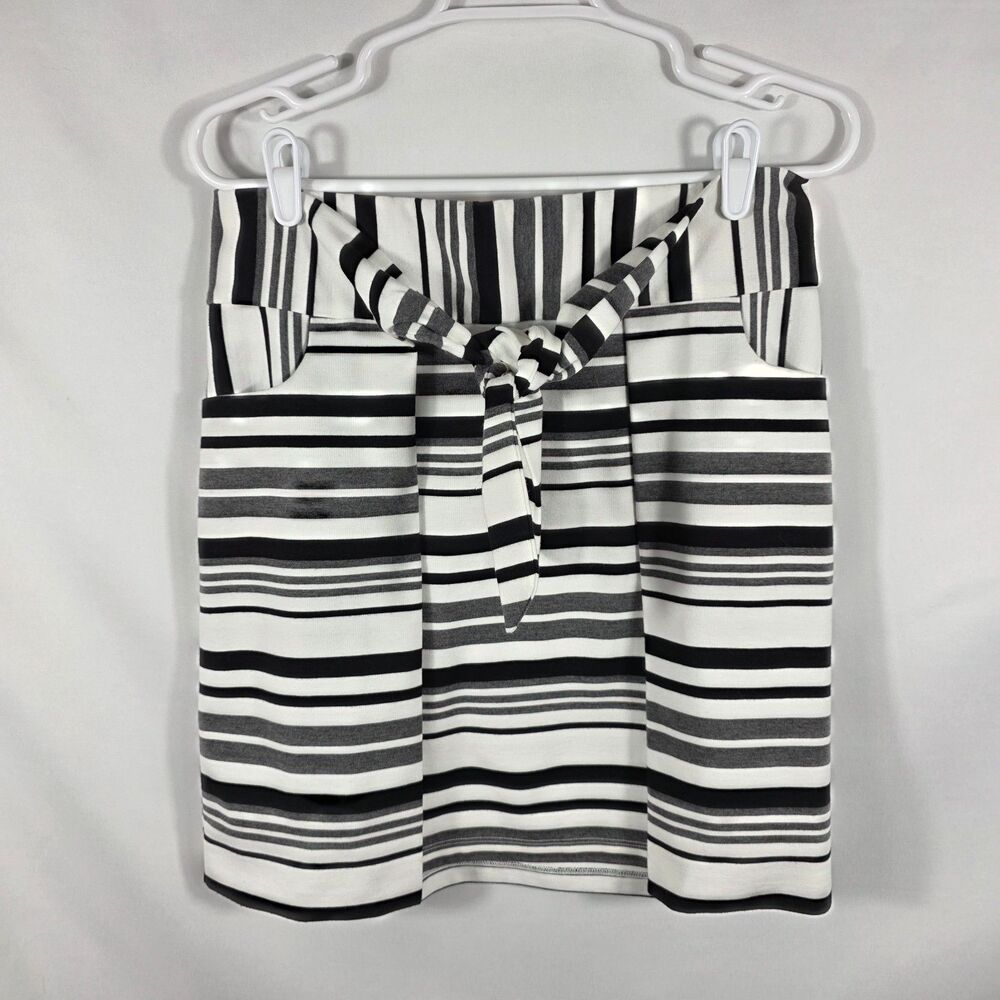 Cabi ##5185 Grandstand Skirt Size Small Ponte Knit Gray, Black & White Stripes
